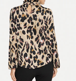 Leopard Top - Savvy Selections Boutique